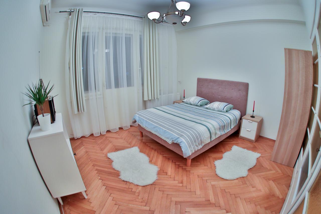 Color Apartments Franceza St Бухарест Екстер'єр фото